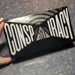 SD conspiracy eyeshadow